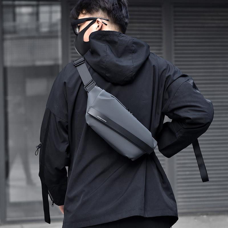 カジュアル通勤用メンズクロスボディバッグ 軽量アウトドアサイ - Waterproof Cycling Commute のレビューと価格
