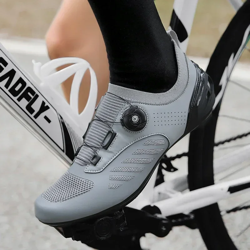 ACKOOR ロックフリーサイクリングシューズ フラットペダ - Cycling Commuter Shoes のレビューと価格